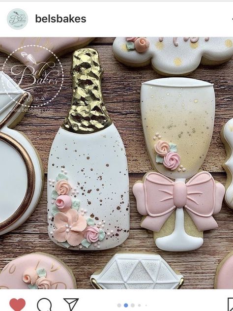 Gold Cookies, Wine Cookies, Engagement Cookies, Flower Sugar Cookies, Bridal Cookies, Royal Iced Cookies, Bridal Shower Cookies, Book Cake, Iced Sugar Cookies