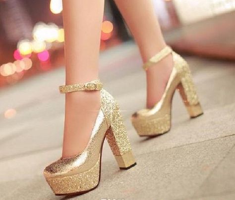 Bridal leather high-heeled shoes Sparkle Bling Wedding Shoes For Women With High Platform and Ankle Strap Please Note: To make sure the shoes will fit you, please send us your foot measurements from toe to heel on both feet! Medium width 5 inch heel height 1.7 inch platform Gold Bridal Shoes, Wedding Shoes For Women, Bling Wedding Shoes, Wedding Shoes Bridesmaid, Hak Tinggi, Sparkle Shoes, Bling Wedding, Crystal Shoes, Bridesmaid Shoes