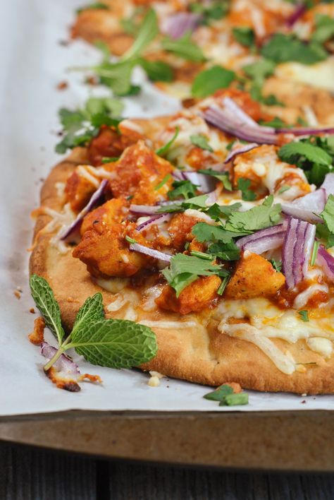 Tikka Masala Naan Pizzas via @preventionrd Tikka Masala Pizza, Naan Pizzas, Tikki Masala, Wood Fired Oven Recipes, Tikka Masala Sauce, Masala Sauce, Naan Pizza, Healthy Chicken Dinner, Best Pasta Recipes