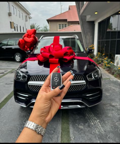 Dream Cars Mercedes, Birthday Ideas For Her, Luxury Lifestyle Women, Dream Vision Board, Mercedes Sl, Car Goals, Mercedes Car, Luxury Lifestyle Dreams, Classy Cars