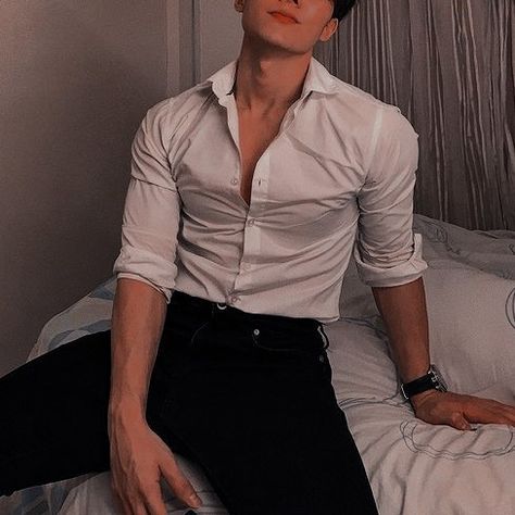 Gentleman Aesthetic, The Perfect Guy, Aesthetic Guys, Poses For Men, Character Outfits, White Shirt, A Man, The Story, Books Wattpad