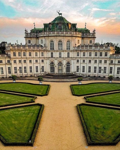 A Dreamy Life — versaillesadness: Without any doubt the most... German Architecture, Architectural Sculpture, Genius Loci, Vacation Activities, Abandoned Castles, Hunting Lodge, Grand Homes, Beautiful Picture, Old Buildings