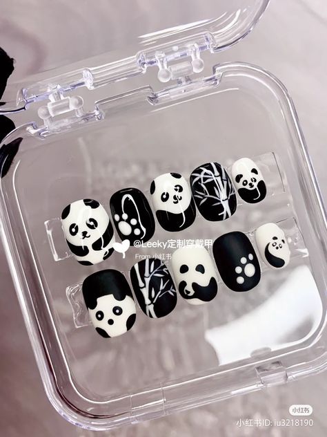 Panda Nails Art, Panda Nails Designs, Panda Nail Art Design, Nail Panda, Panda Nails, Panda Nail Art, Idol Nails, Diy Nails Easy, Nail Art Photos