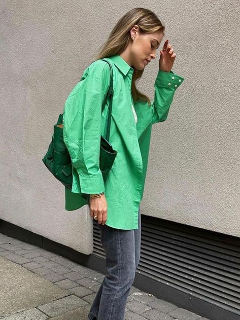 Bright Shirts Are Trending—10 Chic Ways to Style Them Green Poplin Shirt Outfit, Bright Shirt Outfit, Bright Green Shirt Outfit, Ways To Style Oversized Shirt, Oversized Shirt Outfit Street Style, Statement Shirt Outfit, Green Linen Outfit, Teal Shirt Outfit, Poplin Shirt Outfit