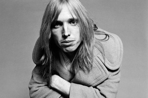 An Appreciation of Tom Petty, Who Died Monday, at Sixty-Six | The New Yorker Tom Petty Quotes, Travelling Wilburys, Petty Quotes, Legendary Singers, Tom Petty, I'm With The Band, Music Business, Rock Legends, I Love Music