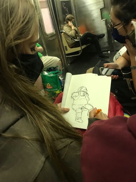 Nyc Artist Aesthetic, Nyc Art School Aesthetic, Art Class Aesthetic, Art Major Aesthetic, Artsy Girl Aesthetic, Subway People, Art Teacher Aesthetic, Art School Aesthetic, Nyc Girl Aesthetic