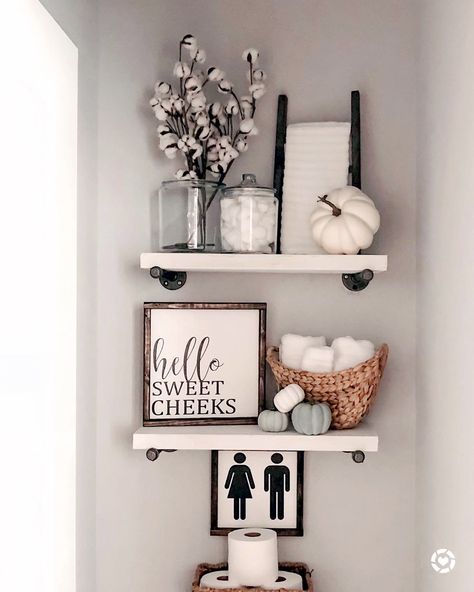 Greenwich House, Fall Bathroom Decor, Apt Decor, Fall Bathroom, Bathroom Shelf Decor, Bathroom Crafts, Chic Bathroom, House Organisation, Downstairs Toilet