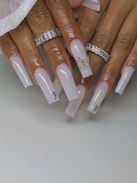 Long Baddie Nails White, Baddie Graduation Nails, Cute Plain Nail Ideas, Grad Nails Acrylic, Baddie Nails Square, White Graduation Nails, Baddie Nails Instagram, Cool Finger Tattoos, Nails Nail Art Designs