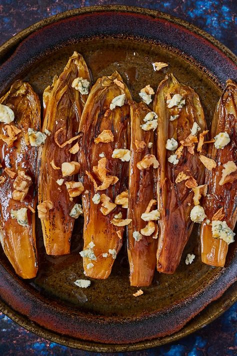 This caramelised chicory recipe sees the bitter leaves charred in a pan before being braised in star anise-infused orange juice and stock until tender. The walnuts and shallots on top add crunch, while the crumbled Stilton lends a salty, creamy finish. Chicory Root Benefits, Healthy Drink Recipes Smoothies, Almond Milk Smoothie Recipes, Blue Cheese Recipes, Chicory Recipe, Smoothie Recipes With Yogurt, Orange Star, Smoothie Recipes Strawberry, Smoothies With Almond Milk