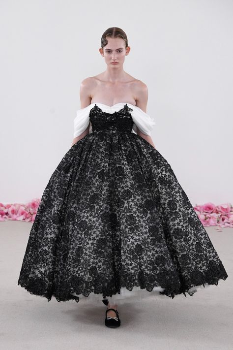 Crinoline Dress, Giambattista Valli Couture, Giambattista Valli Haute Couture, Collection Couture, High Fashion Dresses, Princess Ball Gowns, Giambattista Valli, Fall 2023, Couture Dresses