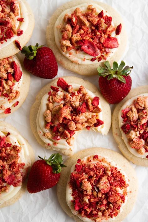 Do you remember the Strawberry Shortcake ice cream bars? Well these Strawberry Cheesecake Cookies are better than those! In my last blog post, I mentioned I would be doing a cookie series… so here’s the second part to that! THE STRAWBERRY CHEESECAKE COOKIES EXPLAINED: Fluffy, soft sugar cookies covered in cream cheese frosting and topped... Read More The post Strawberry Cheesecake Cookies appeared first on Jenna Baked. Strawberry Cheesecake Cookies Crumbl, Crumbl Strawberry Cheesecake Cookie, Strawberries And Cream Cookies, Strawberry Shortcake Sugar Cookies, Strawberry Shortcake Cookies Recipe, Strawberry Cheesecake Cookie Bars, Strawberry Cheesecake Cookies Recipes, Cafe Baked Goods, Cheesecake Sugar Cookies