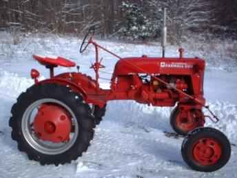 tractor snow plow | Used Farm Tractors for Sale: 1948 Farmall Cub (2003-12-16 ... Farmall Tractors For Sale, Tractor Snow Plow, Used Farm Tractors, Farmall Tractors, Tractors For Sale, Old Tractors, Snow Plow, Farm Tractor, Drink Recipes