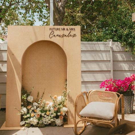 Boho Babes | One of our favorite backdrop duos, our boxed arch paired with our cane backdrop. Such a beautiful and simple piece 🤍 Florals @mpflowerss… | Instagram Cane Backdrop, Floral Styling, Backdrop Decor, Rustic Backdrop, Arch Backdrop, Wedding Stage Decorations, Party Backdrop, Stage Decorations, Event Themes