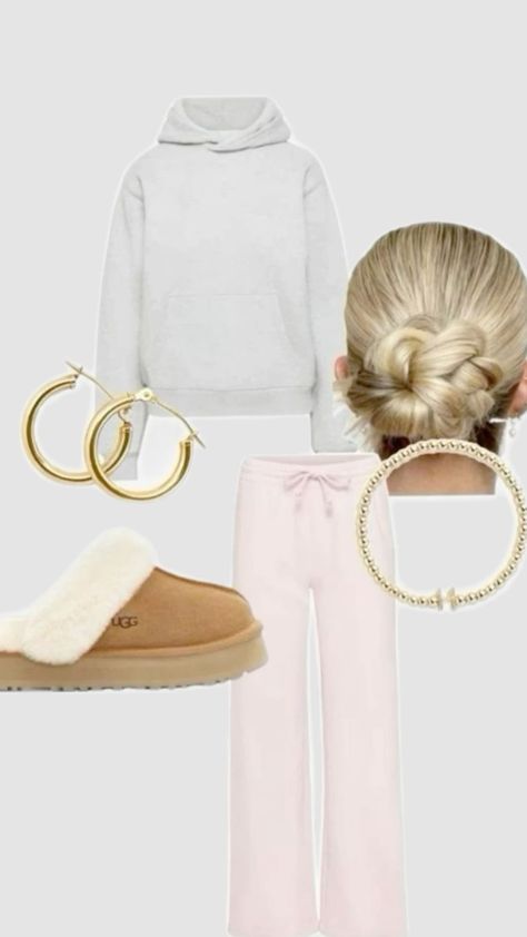 Pink Sweatpants Outfit, Uggs Tasman, Amsterdam Outfit, Uggs Outfits, Cute Thanksgiving Outfits, Thanksgiving Outfits, Uggs Outfit, Casual Preppy Outfits, Outfit Inspo Casual