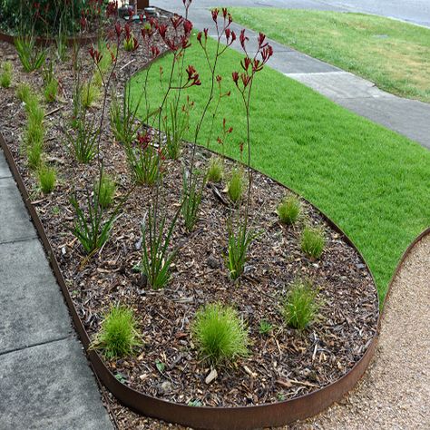 Metal Lawn Edging, Garden Edging Stones, Corten Steel Garden, Steel Edging Landscape, Metal Landscape Edging, Metal Garden Edging, Steel Garden Edging, Steel Edging, Front Garden Design