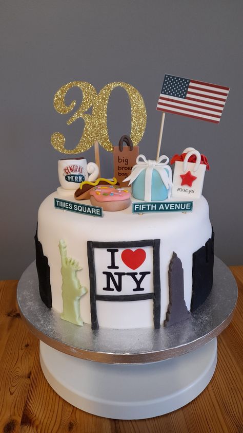 New York Birthday Cake New York Theme Party, Nyc Cake, New York Cake, Birthday 27, New York Party, City Cake, New York Theme, Birthday Cake Pictures, Food Activities