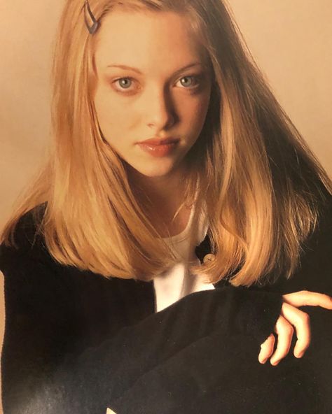 Amanda Seyfried on Instagram: “#tbt” Amanda Seyfried Hair, Blonde Locks, Allentown Pennsylvania, Teresa Palmer, Minimalist Beauty, Long Blonde, Amanda Seyfried, Hollywood Celebrities, Celebrity Look