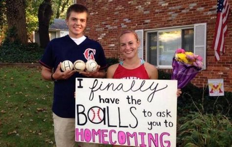 Promposal Girl Ask Guy, Asking To Homecoming, Beauty Party Ideas, Cute Promposals, Cute Homecoming Proposals, Cute Prom Proposals, Dance Proposal, Valentine Poster, Homecoming Pictures