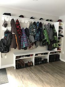 Large Family Shoe Storage Entryway, Mudroom Large Family, Big Mud Room Ideas, Big Family Mudroom, Large Mud Room Ideas Entryway, Mud Room Large Family, Mud Room Backpack Storage, Mudroom Big Family, Family Mudroom Ideas