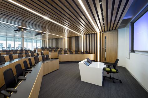 Lecture Hall Design, Classroom Architecture, Luxury School, Education Design Interior, University Rooms, London Business School, Auditorium Design, Classroom Interior, Lecture Hall