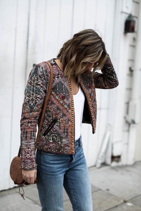 anthropologie statement jacket, embroidered jacket, bohemian fashion, vintage jeans, white t-shirt, spring outfit Statement Pants, Statement Jacket, Estilo Hippie, Mode Boho, A Jacket, Statement Necklaces, Mode Inspo, Embroidered Jacket, Jacket Style