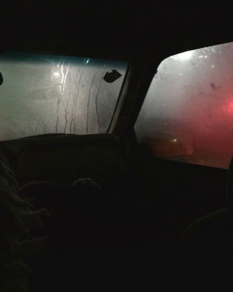 #foggy #rainy #haze #car #window Foggy Car Windows, Late Night Drives, Remember Me, Night Driving, Night Aesthetic, Aesthetic Photo, Rainy Days, Car Window, Dark Aesthetic