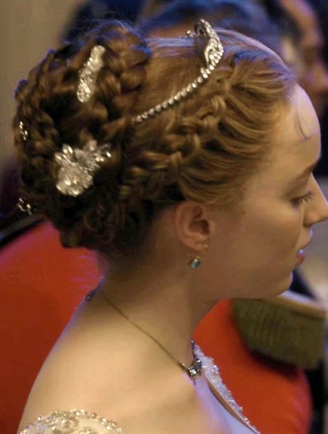 Royal Hairstyles, Musical Hair, Cinderella Hair, Victorian Hairstyles, Ball Hairstyles, Hair Icon, Princess Hairstyles, Hair Decorations, Dream Hair