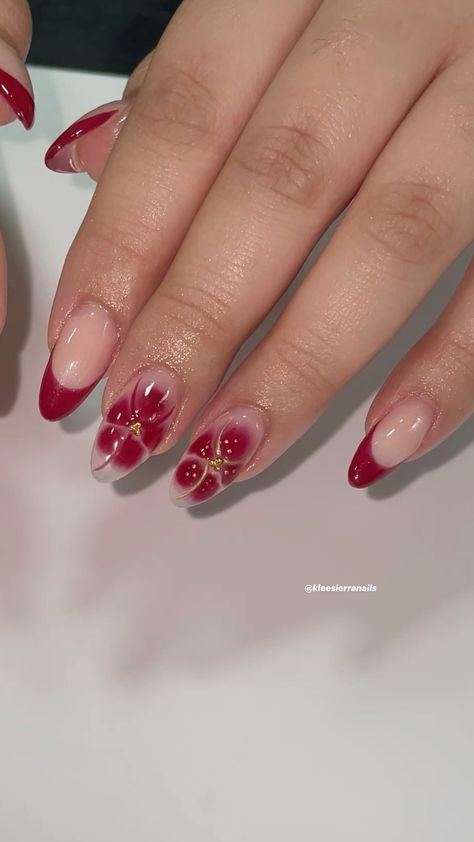 Flower Nails Inspiration, Bloom Nail Design, Trendy Nails Ideas 2024 Summer, Dark Red Flower Nails, Red Pink Nail Art, Trendy Nails Ideas 2024 Summer Almond, Red Nails With French Tip, Nail Inspo Trendy 2024 Summer Almond, Red Blooming Gel Nails