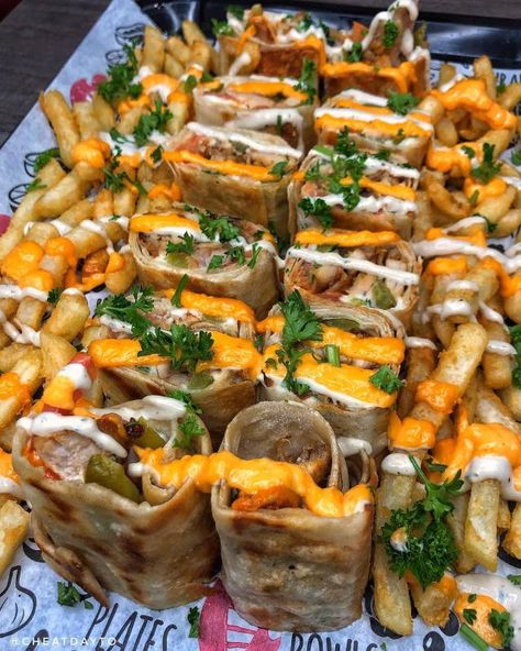 eatallthecalories Shawarma Platter, Chasing Money, The Heist, Feather Quill, Thriller Novels, Chicken Shawarma, Book Awards, Start Up, Chicken Recipes