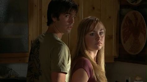 2x07 Heartland Season 2, Amy Heartland, Heartland Season 1, Sweetheart Of The Rodeo, Amy And Ty Heartland, Ty Heartland, Cowgirl Pictures, Heartland Seasons, Ty And Amy