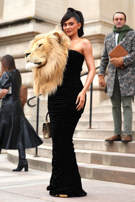 Stylizacje Kylie Jenner, Moda Kylie Jenner, Kylie Jenner Dress, Lion Dress, Kylie Jenner Hair, Trajes Kylie Jenner, Estilo Kylie Jenner, Gala Outfit, Elle Fashion