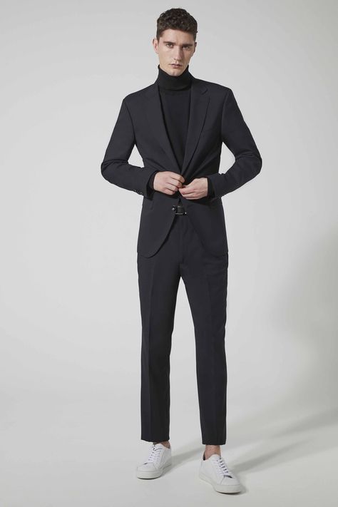 Mens Slim Fit Suits, Zara Mens, Suit Fit Guide, Slim Fit Suit Men, Suit Pin, Mens Wearhouse, Black Suit Jacket, Slim Fit Suits, Slim Fit Suit