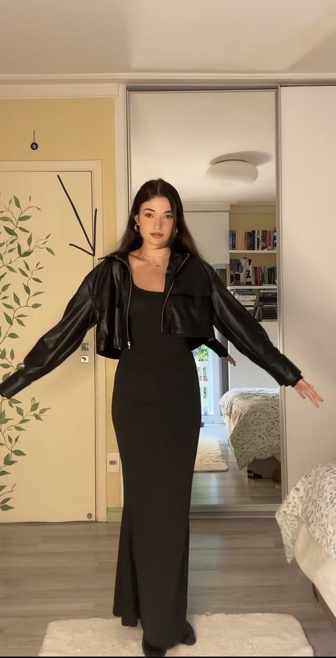 Maxi Skirt Jacket Outfit, Black Knit Top Outfit, Classy Sophisticated Outfits, Long Dress With Jacket Outfit, Body Con Maxi Dress Outfit, Fitted Dress With Cardigan, Styling Bodycon Dress, Black Tight Dress Outfit, Ethereal Casual Outfit