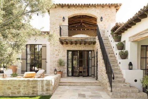 Mediterranean Homes Exterior, Paradise Valley Arizona, Rustic Mediterranean, Mediterranean Exterior, Mediterranean Mansion, Mediterranean Interior, Mediterranean House Plans, Mediterranean Architecture, Plans Architecture