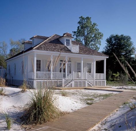 Far too often on the shores of Florida you find fancy and formal, the complete opposite of the casual and easy-breezy vibe that, to me, make... House On The Beach, Creole Cottage, Cottage Coastal, Dream Beach Houses, Style Cottage, Dream Beach, Beach Cottage Style, Beach Bungalows, French Cottage