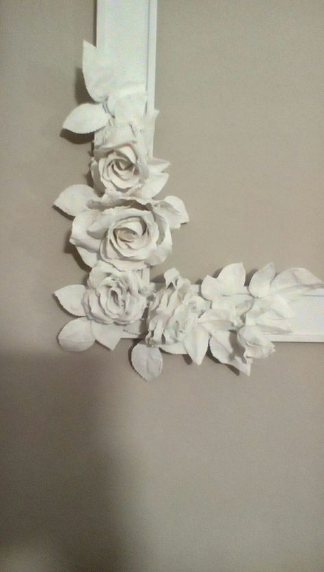 Plaster Roses How To Make, Plaster Of Paris Wall Art, Trey Ceiling, Paris Crafts, Paris Flowers, Plaster Of Paris, Plaster Wall Art, Pinterest Diy Crafts, Rose Frame