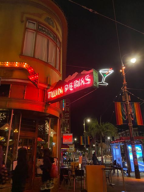 Haight Street San Francisco, San Francisco Castro, Haight Ashbury San Francisco, San Francisco Cafe, College Core, San Francisco At Night, Sf Restaurants, Haight Street, San Francisco Bars