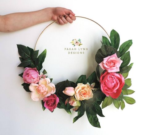 Are floral circle bouquets the most reusable wedding accessory ever? Circle Bouquet, Metal Hoop Wreath, Hoop Bouquet, Alternative Wedding Bouquet, Floral Hoop Wreath, Floral Nursery Decor, Modern Wedding Flowers, Floral Wedding Decorations, Material Wreaths