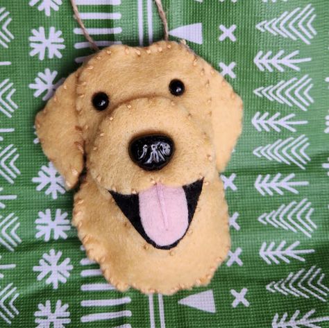 Felt Dog Ornament Pattern Free, Dog Felt Ornaments, Felt Dog Pattern, Dog Ornaments Diy, Felt Dog Ornament, Kids Giveaway, Felt Birds Ornaments, Diy Felt Christmas Ornaments, Felt Crafts Christmas