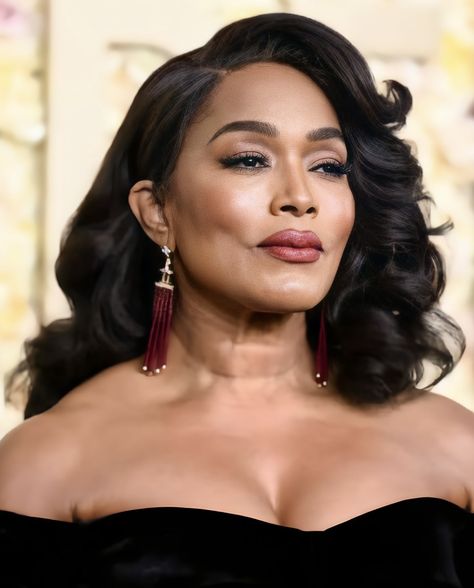 2025 Style, Imperfection Is Beauty, Angela Bassett, Feminine Art, Heart Face Shape, I Love Girls, Fav Celebs, Girls Makeup, Black Girls Hairstyles