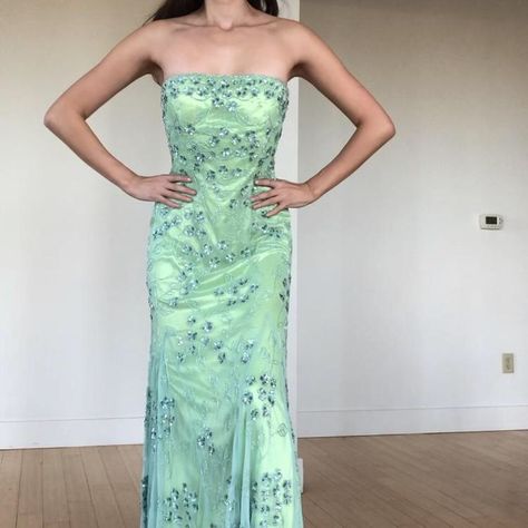 Look what I just found on Depop 🙌 https://depop.app.link/yphY1qfuryb Formal Dance, Dream Prom, Prom Dresses Vintage, Pink Gowns, Strapless Gown, Green Dress, Prom, Prom Dresses, Womens Dresses