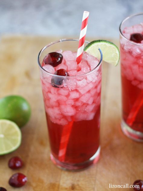 Copycat Sonic Cranberry Limeade Cranberry Limeade, Popular Drink Recipes, Limeade Drinks, Cranberry Lemonade, Best Non Alcoholic Drinks, Limeade Recipe, Alcoholic Beverage, Cranberry Recipes, Lemonade Recipes