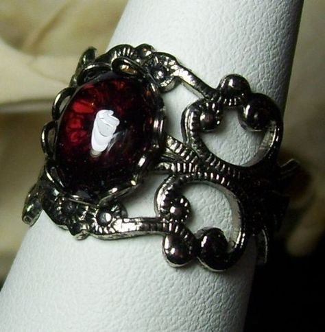 Rings Delicate, Gothic Ring, Ruby Rings, Dark Metal, Neo Victorian, Sapphire Solitaire, Goth Jewelry, Gothic Rings, Victorian Rings