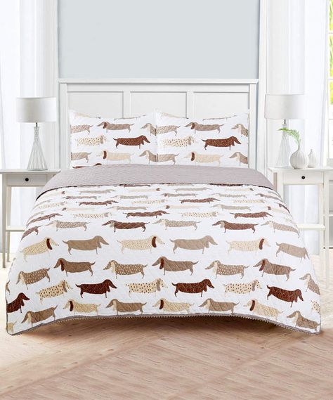 White & Brown Dachshund Quilt Set #affiliate Double Bed Quilts Dog, Dog Room Ideas, Dachshund Cartoon, Sleeping Partner, Brown Dachshund, Dachshund Design, Dog Room, Dog Quilts, Set Bed