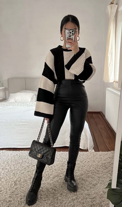 Stylish Leggings Outfit, Amsterdam Outfit, Lederhosen Outfit, Wednesday Outfit, Black Leggings Outfit, Office Outfits Women, Legging Outfits, Dark Feminine, Smart Casual Outfit