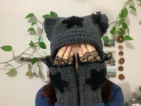 ‼️‼️Please contact with me for your head size‼️‼️ Please consider that there may be a slight difference beacause of the different monitors representation! ‼️‼️Safety pins, letters, numbers, metal accessories on the berets are gifts. May vary as they run out‼️‼️ Crochet Cat Beanie Pattern, Bunny Hat Crochet, Crochet Cat Beanie, Star Beanie, Fingerless Gloves Crochet, Crocheted Accessories, Cat Ear Beanie, Ear Beanie, Cat Ears Hat