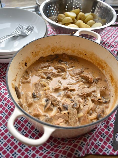 Leftover Roast Beef Stroganoff • Fabulous Family Food by Donna Dundas Roast Beef Stroganoff, Stroganoff Healthy, Leftover Beef Recipes, Stroganoff Crockpot, Stroganoff Recipes, Leftover Roast Beef Recipes, Stroganoff Beef, Whole30 Beef, Beef Mushroom