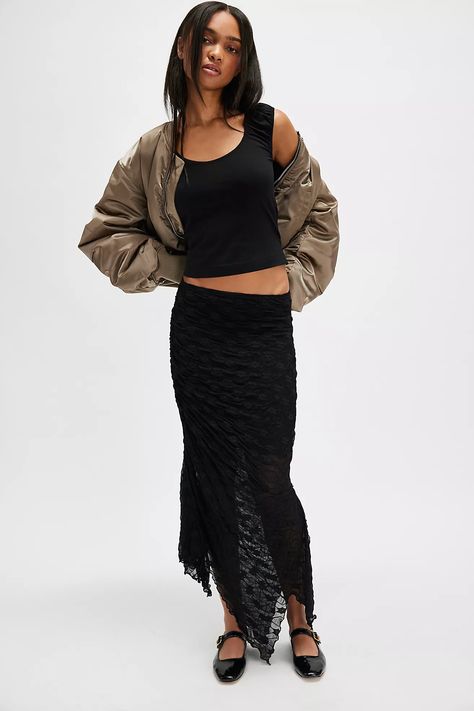 Maxi Skirt Style, Maxi Lace Skirt, Moto Boots, Bottom Clothes, Small Waist, Lace Overlay, Black Fits, Strappy Heels, Skirt Fashion