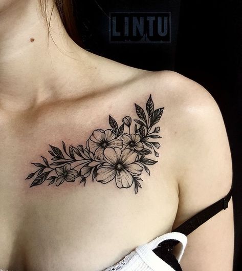 Tattoo On Collarbone, Front Shoulder Tattoos, Bone Tattoos, Tattoos For Women Flowers, Tattoo Quotes For Women, Chest Tattoos For Women, Shoulder Tattoos For Women, Collar Bone Tattoo, Tattoo Life