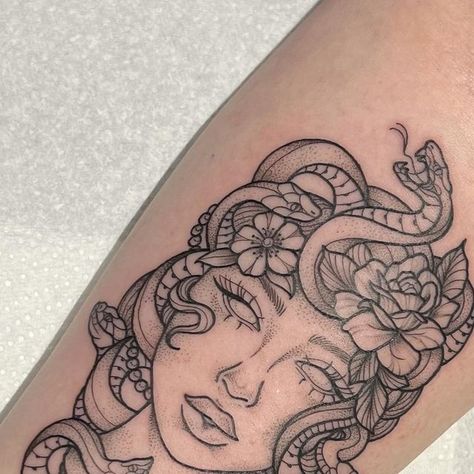 Hannah Lou on Instagram: "Got to tattoo this Medusa for the lovely Caroline today too 🖤 for appointments and more information please email medusalouxx@gmail.com x  • • • • •    #tattoo #tattooed #tattooartist #tattooedgirls #tattooer #dotwork #dotworktattoo #blackwork #blackworktattoo #instadaily #instalike #art #picoftheday #instagood #notherncoventattoo #medusalou #medusaloux #artwork  #medusa #medusatattoo" Medusa Underboob Tattoo, Tattoo Concepts, Underboob Tattoo, X Tattoo, Medusa Tattoo, Blossom Tattoo, Dot Work Tattoo, Red Ink, Blackwork Tattoo